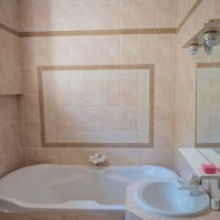 Многопрофильный наркологический комплекс "Ренессанс - Киев" фото