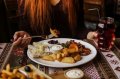 Если поздно ужинать, риск инсульта возрастает на 28%