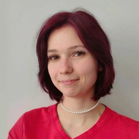Євстратова Евєліна Альгімантасівна