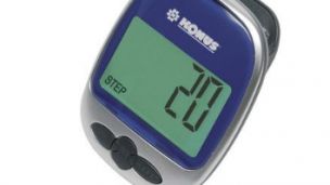 Каждому мужчине – по шагомеру