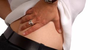 Боли в пояснице и выделения из влагалища: что это может значить