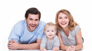 Соцпомощь молодым родителям: выплаты остаются