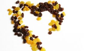 Чистка печени изюмом