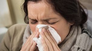 Как быстро избавиться от насморка: аптечные и домашние средства