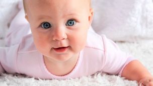 Зрощення малих статевих губ у дівчаток