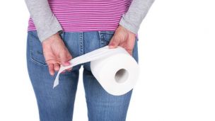 Кров на туалетному папері: що робити?