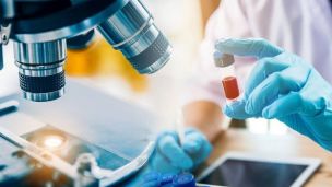 В частных лабораториях начали тестировать украинцев на ковид за счет государства