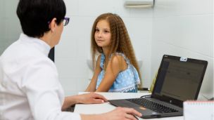 Фолікули в яєчниках дівчаток до початку статевого дозрівання: заспокоїтись чи хвилюватись?