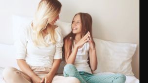 Коли варто звернутись до дитячого гінеколога?