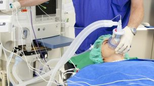 Растет смертность среди молодежи: как изменился ковид