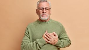 Жжение в груди: основные причины