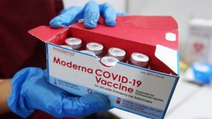 Moderna в Украине не зарегистрирована, но защищает от ковида лучше, чем Pfizer