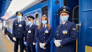 С завтрашнего дня автобусы, поезда и самолеты могут перевозить только ковид-безопасных пассажиров