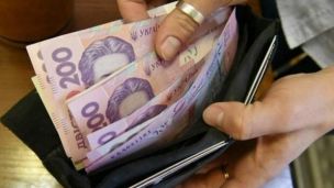 Тысяча для вакцинированных: в каких банках можно открыть карту и как получить деньги