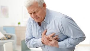 Болить серце: які причини і як собі допомогти