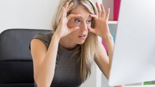 Нервный тик: причины, симптомы и лечение