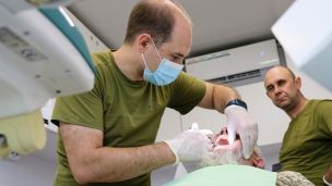 Військові можуть безоплатно отримати послуги з протезування зубів
