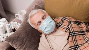 Хворіти можуть навіть вакциновані: новий штам коронавірусу в Україні