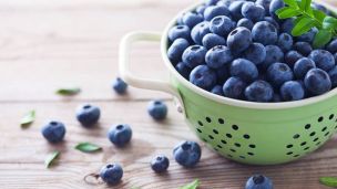 Небезпечна лохина: люди захворіли на гепатит А