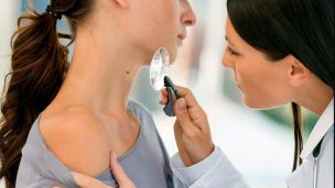 На яких ділянках тіла найчастіше виникають небезпечні родимки