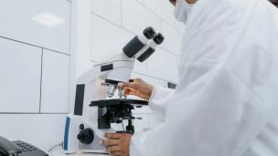 Ковід знову поширюється: регіони – лідери за кількістю хворих