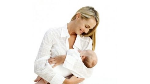 Грудное молоко может вызвать аллергию на орехи