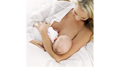 Грудное молоко влияет на развитие мозга ребенка