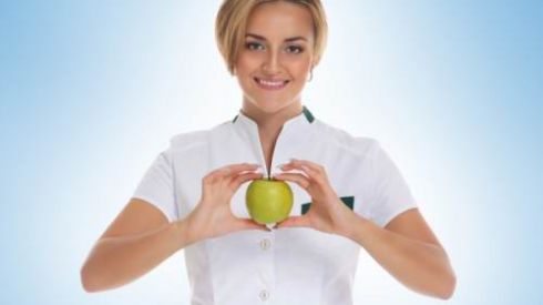 В Семейной клинике Амеда ведет прием диетолог