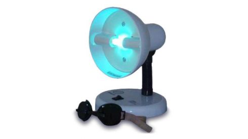 Боремся с детскими простудами. Польза бактерицидной лампы