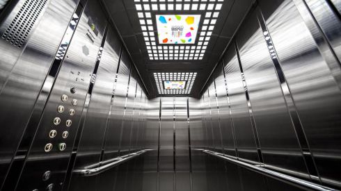 Украинский производитель представил решение проблемы устаревших больничных лифтов