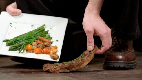 Если я уроню еду на пол, я все равно ее съем, - доктор Комаровский