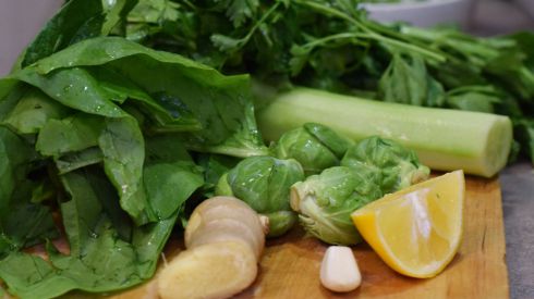 Какие продукты поддерживают нормальную плотность крови?