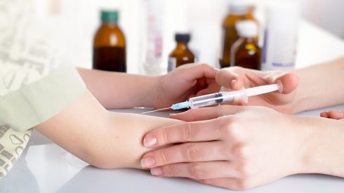 Что делать, если в поликлиниках нет вакцин