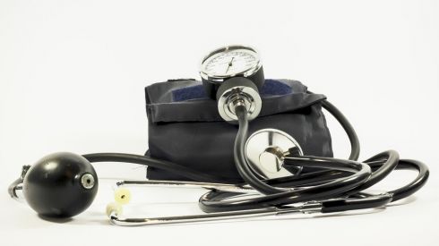 Операция при гипертонии может заменить пожизненный прием лекарств