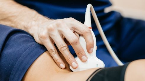 Песок в почках: причины, симптомы, лечение