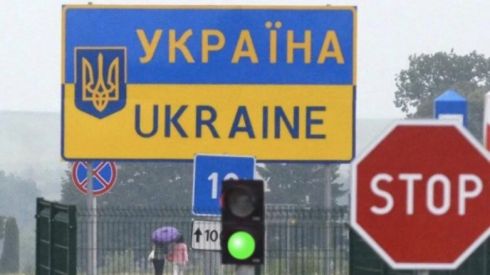 Иностранцы временно не смогут въезжать в Украину