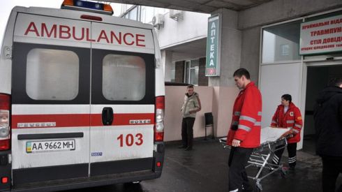 «У него пневмония с повреждением 70 % легких. Задышка» – «У меня нет ни одного места»: запись разговора врача с диспетчером скорой помощи