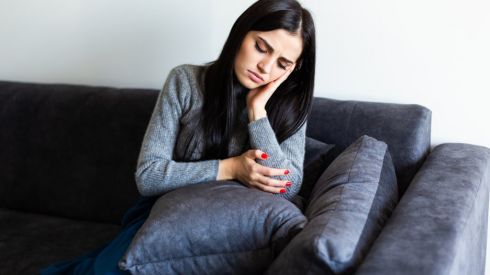 Почему тошнит по утрам: причины и методы устранения проблемы