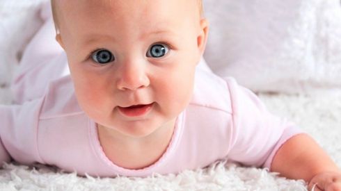 Зрощення малих статевих губ у дівчаток