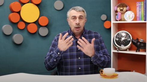 «Глупость, от которой пациенту становится хуже»: Комаровский – о лечении пневмонии