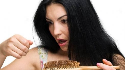 Проблема випадіння волосся у жінок