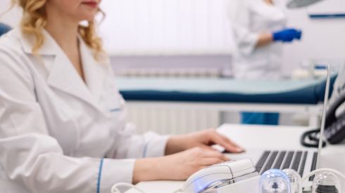 Причины обращения к дерматологу.