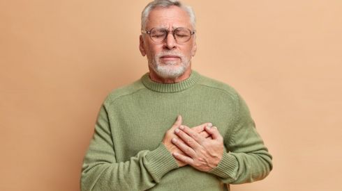 Жжение в груди: основные причины