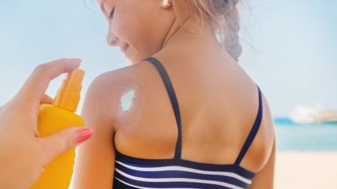 В солнцезащитных средствах Johnson & Johnson найдено вещество, вызывающее рак