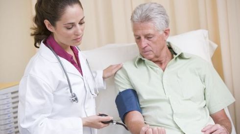 Гипертонический криз: симптомы, причины, лечение