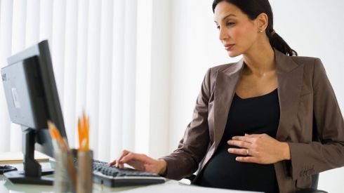 Женщины могут сами решать, когда идти в декрет