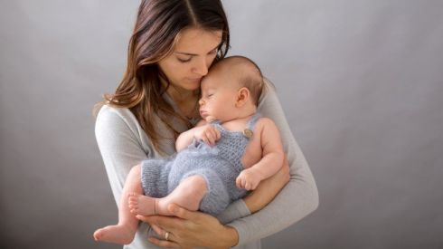 Майже 400 тисяч гривень: у ВР хочуть збільшити допомогу при народженні дитини