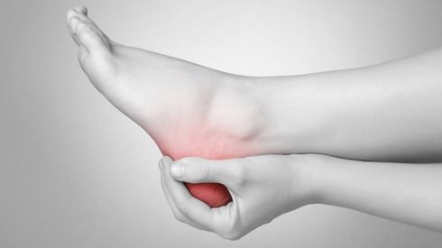 Пяточная шпора: причины, симптомы, лечение