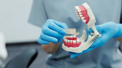 Ветерани і військовослужбовці можуть безкоштовно лікувати зуби