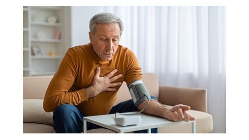 Топ-10 симптомів високого тиску, коли треба викликати швидку